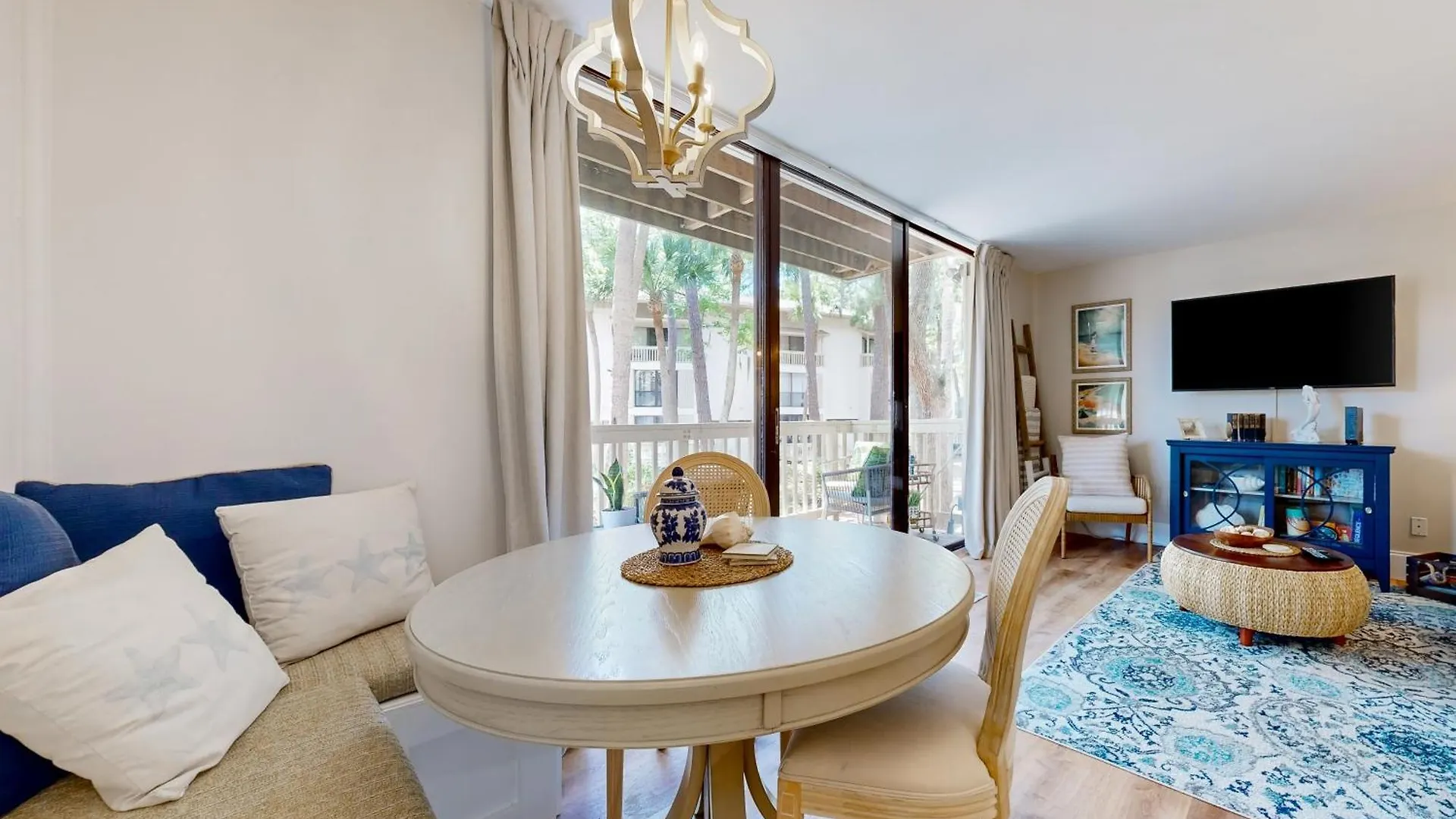 Apartment Seascape 3046
