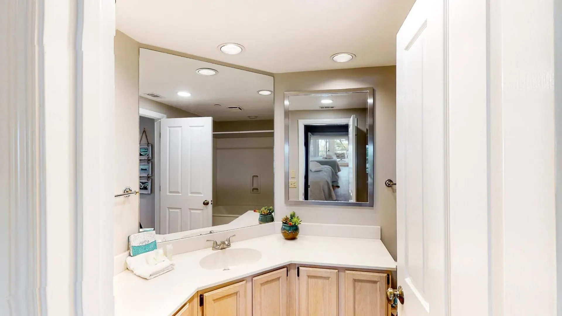 Windsor Place Apartment *