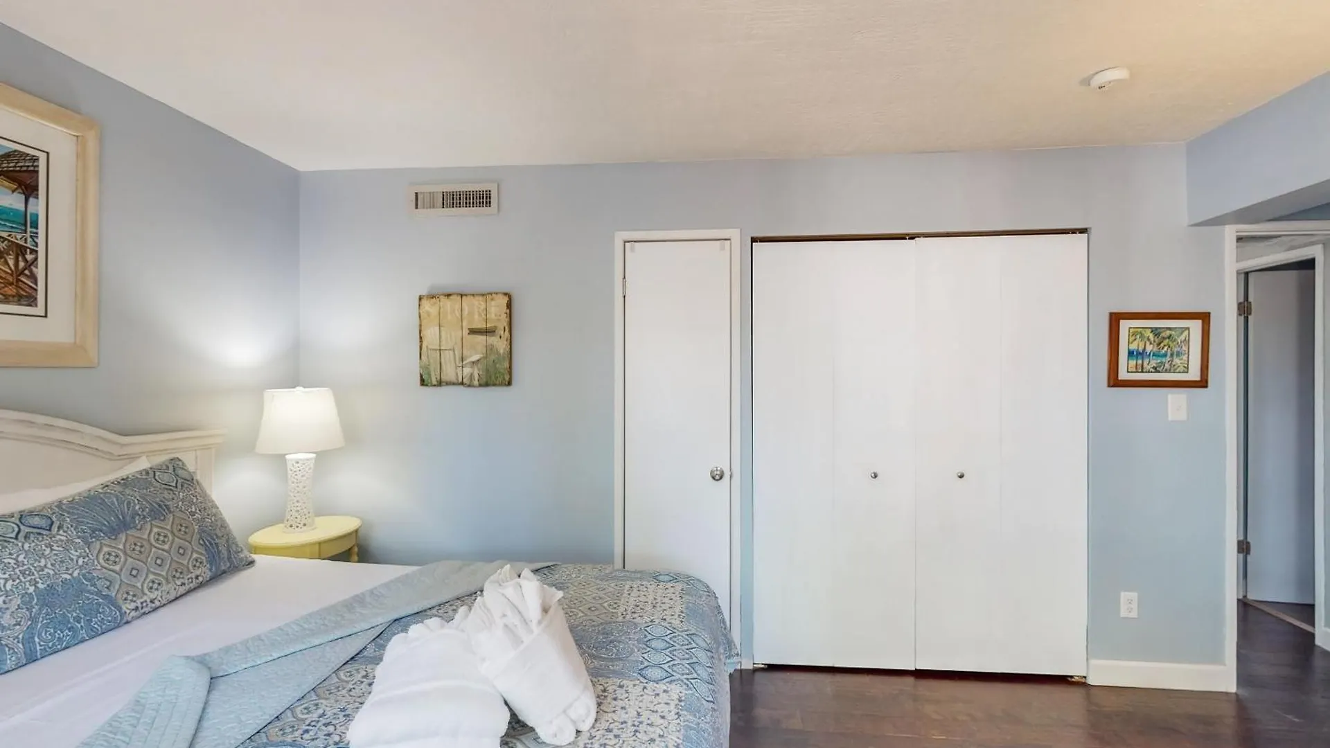 Apartment Seascape 3032