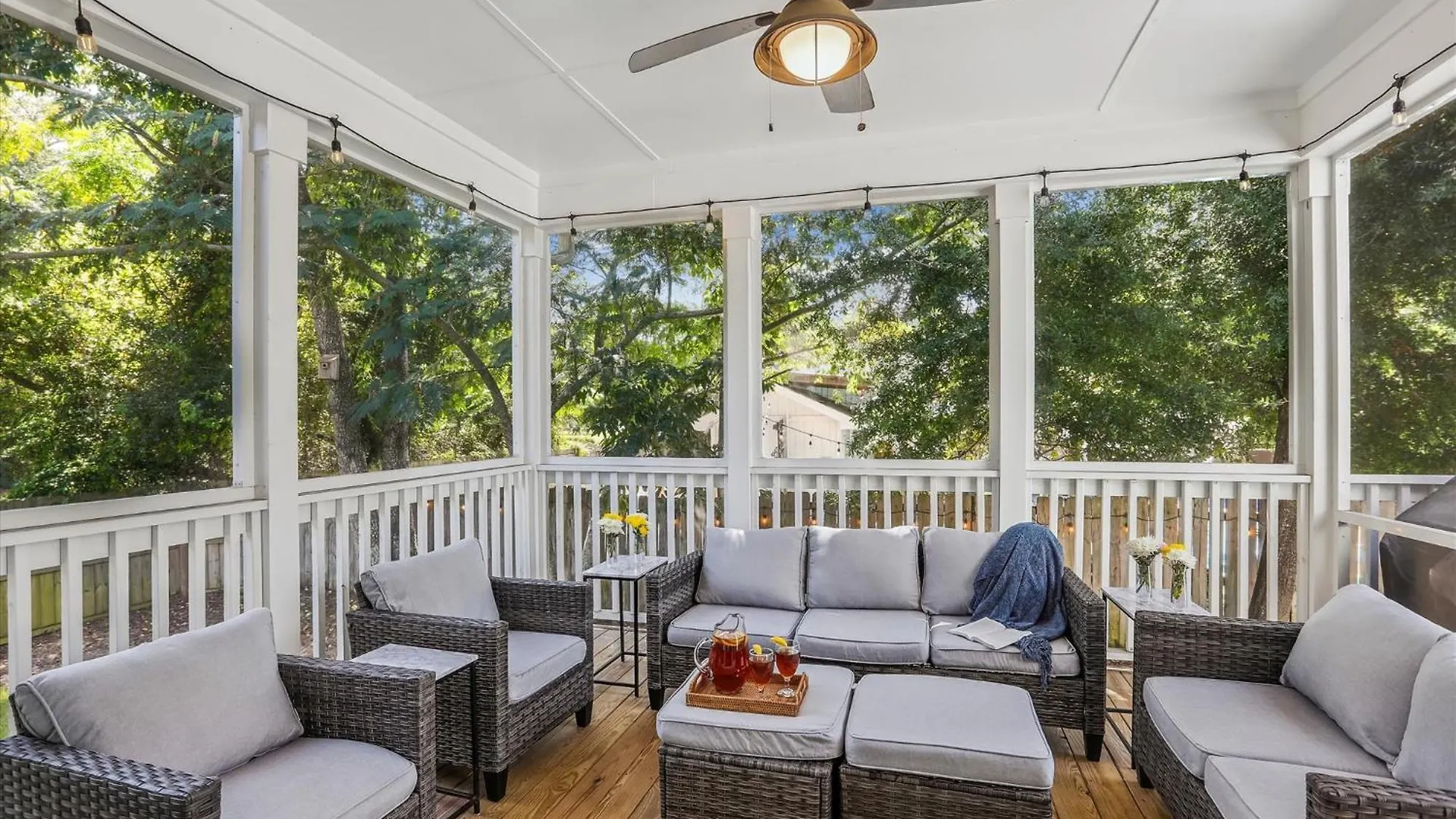 1 Azalea Street Holiday home