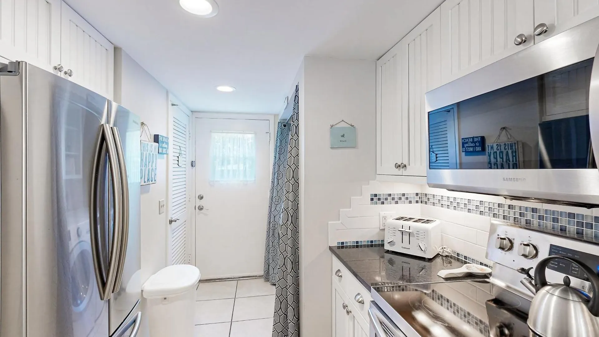 Surf Court Apartment