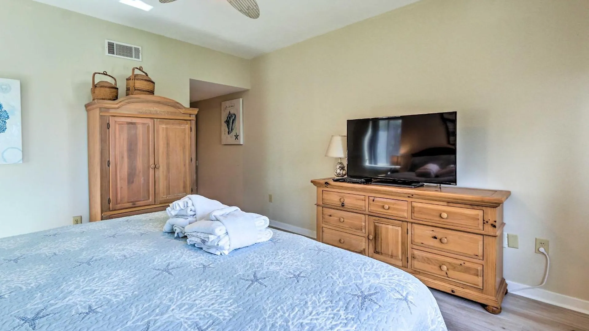 Palmetto Dunes With Views Steps To Beach! *