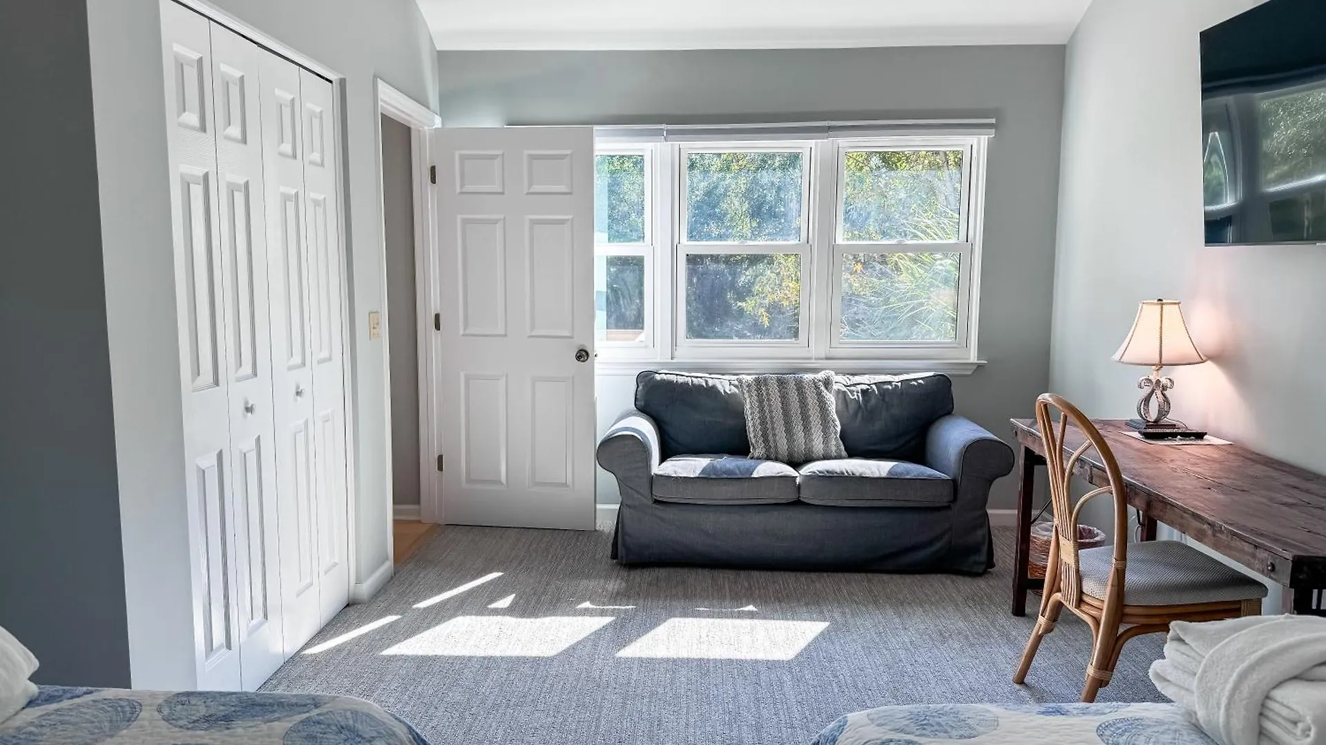 3318 Forest - Host2coast