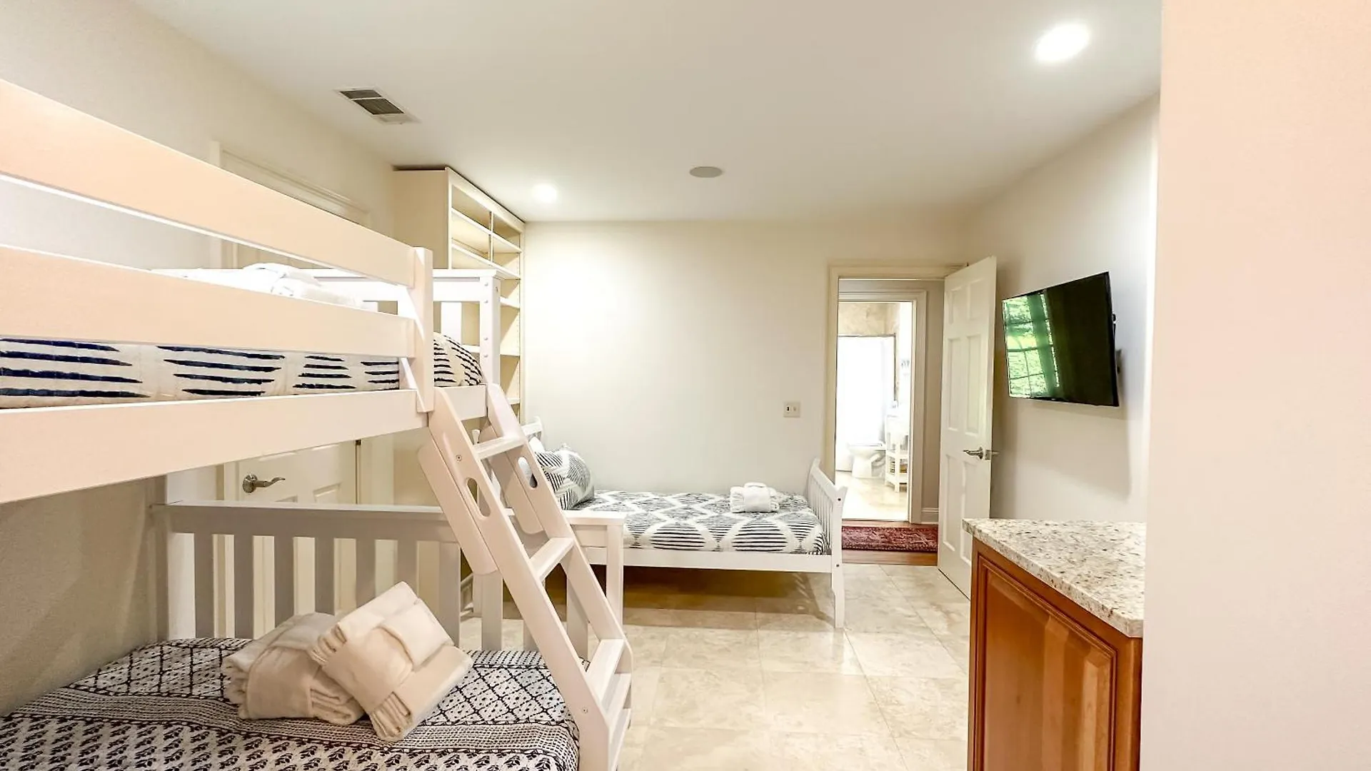 Holiday home 18 Turnberry Lane - Host2coast *
