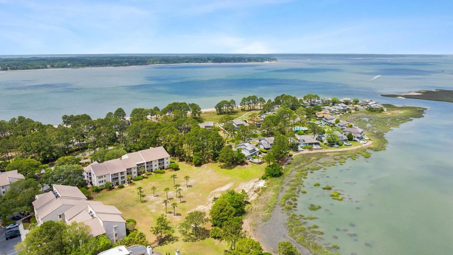 1732 Bluff