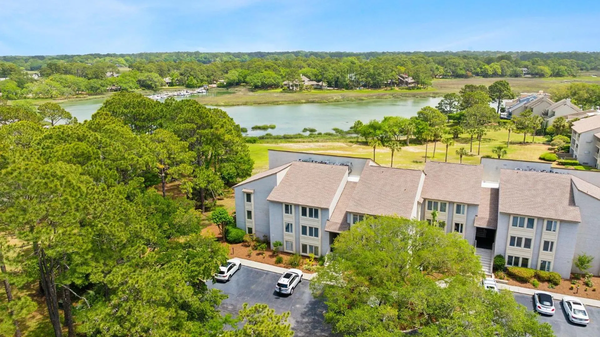 1732 Bluff *