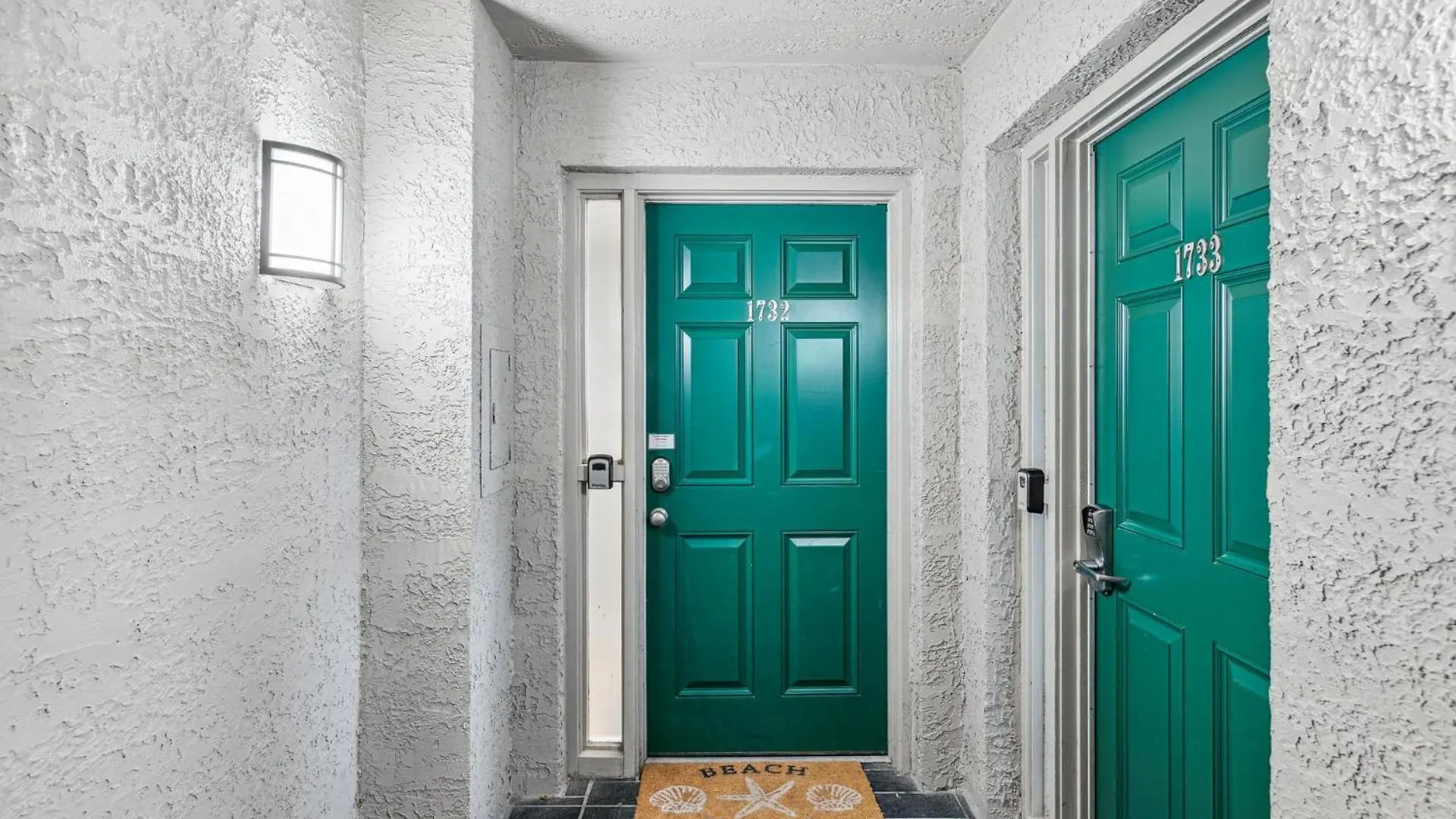 1732 Bluff