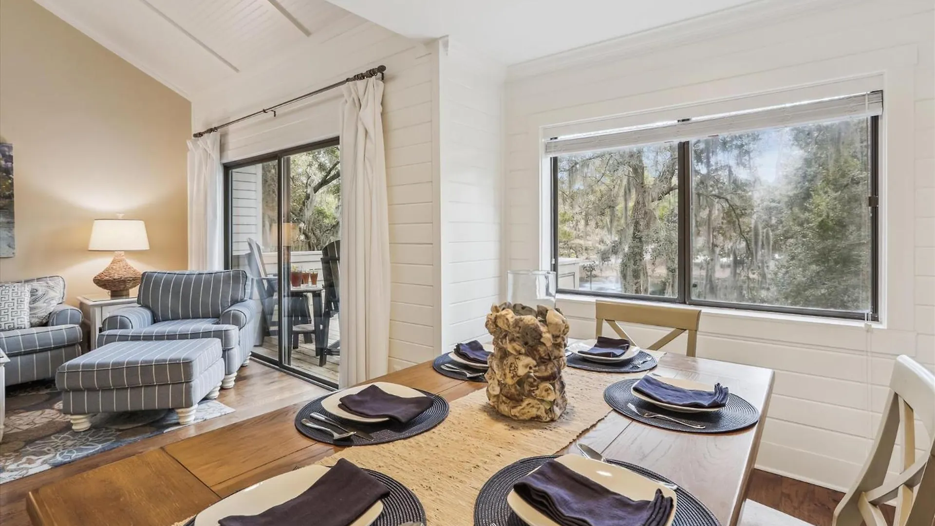2319 Racquet Club Villa *