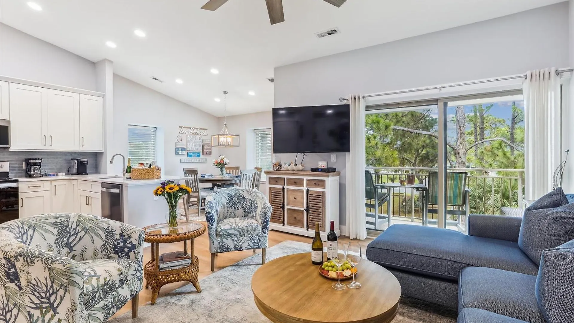 1740 Bluff Villa *