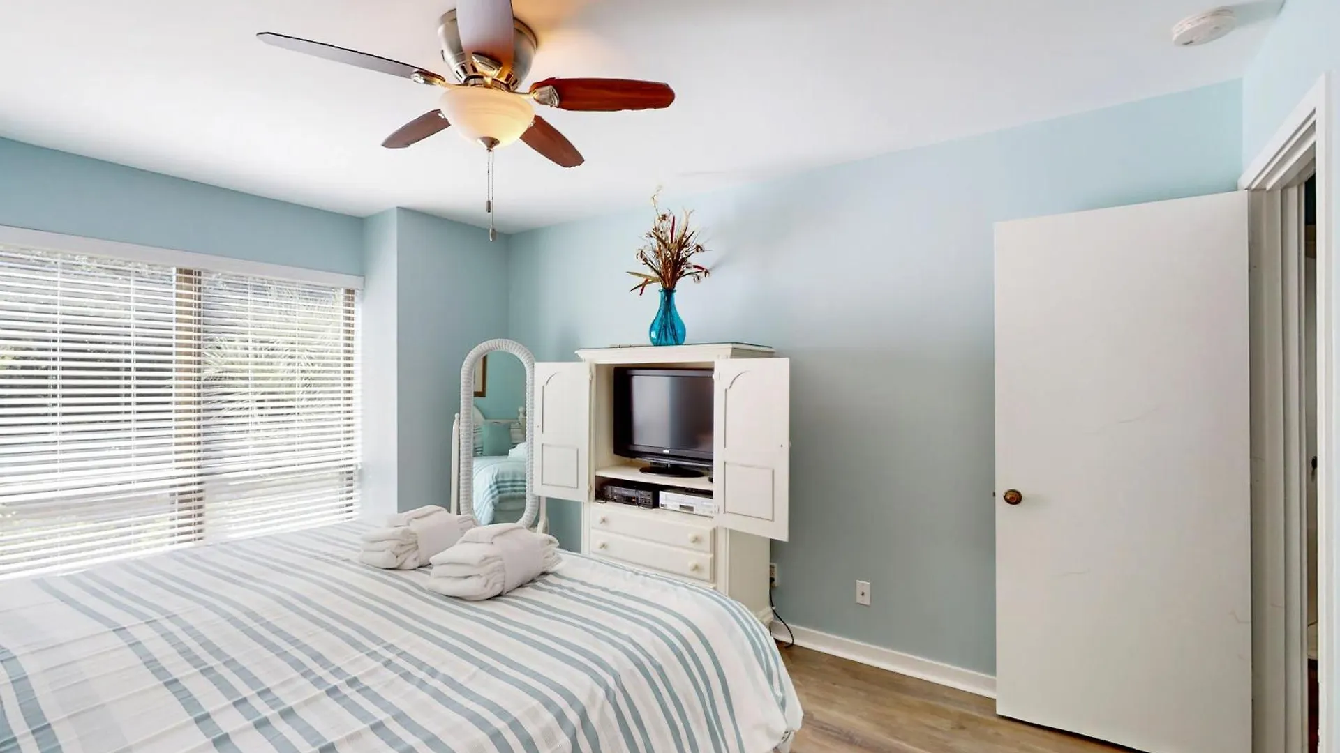 Lighthouse Tennis 2376 Apartment