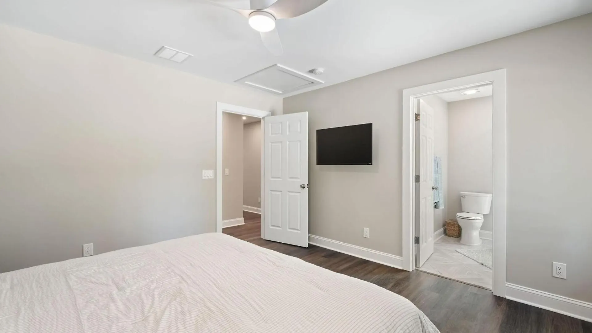 4 Palmetto Place