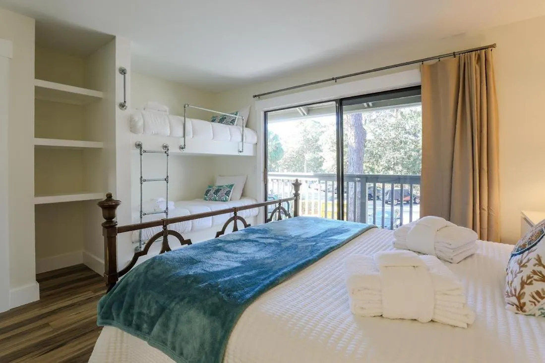 1625 Port * Hilton Head Island
