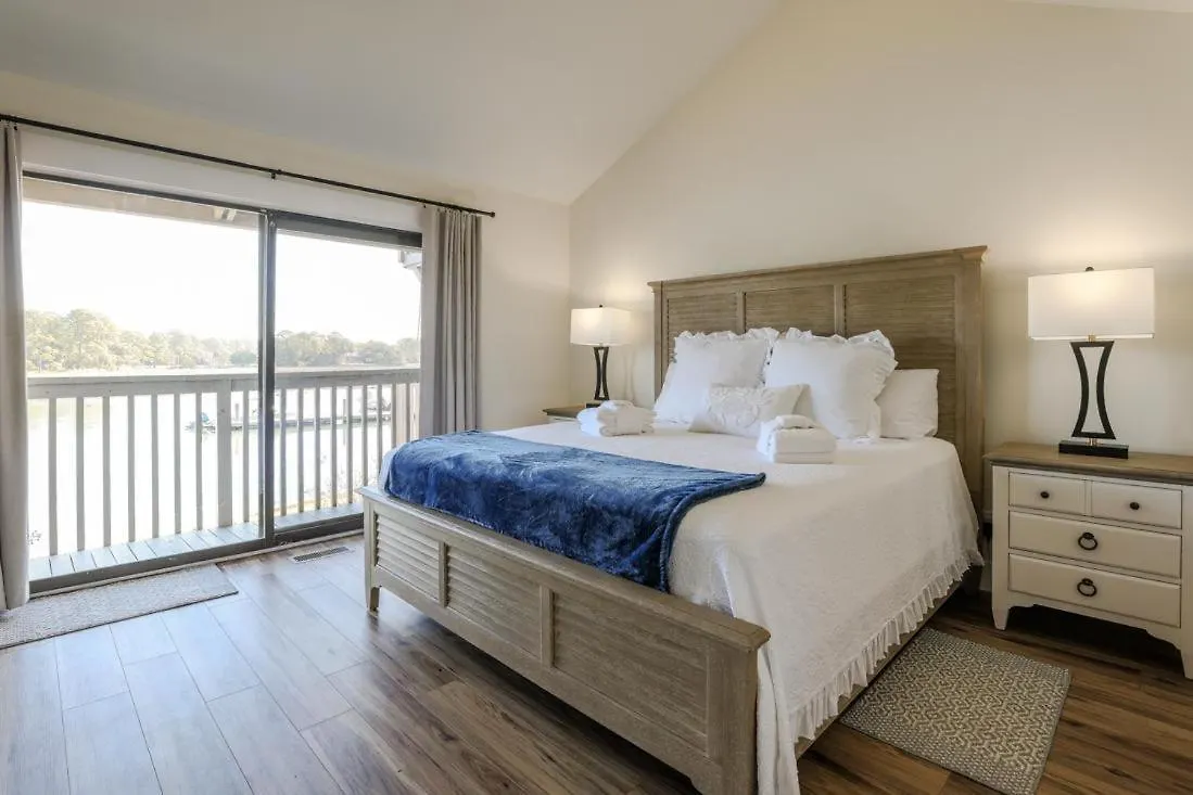 1625 Port Villa