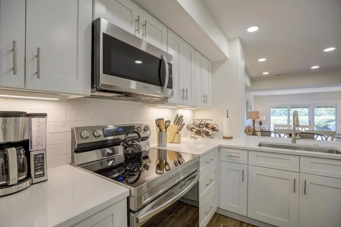 1625 Port * Hilton Head Island