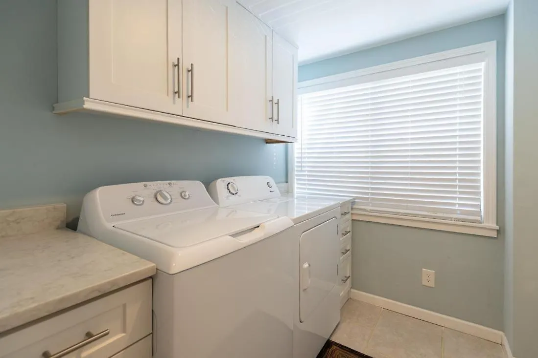 221 Shorewood *