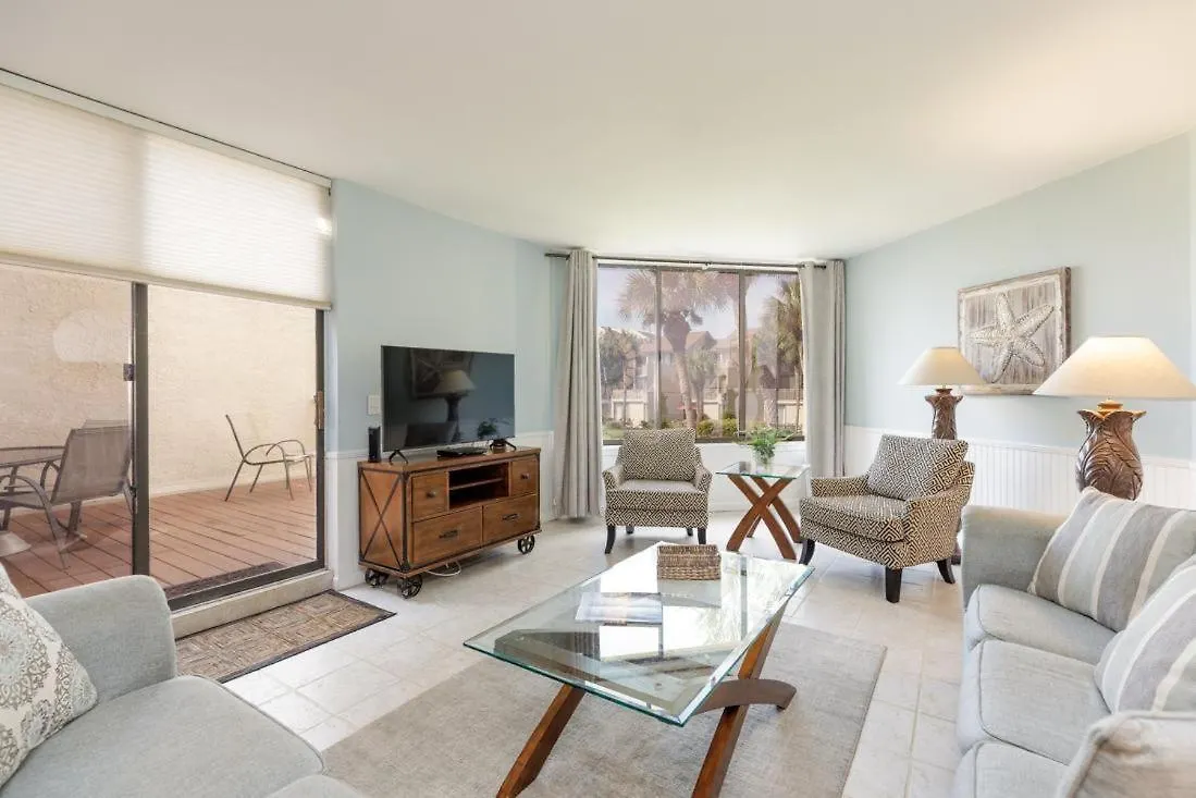 Villa 221 Shorewood *