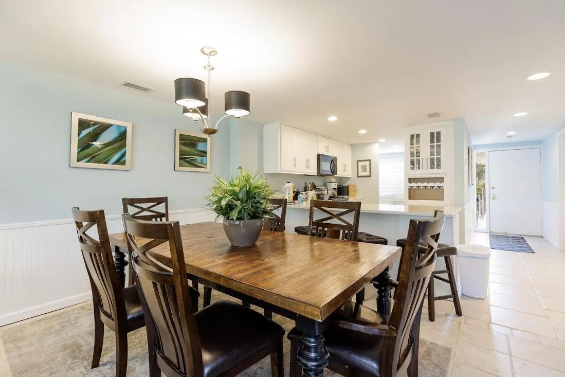 221 Shorewood *
