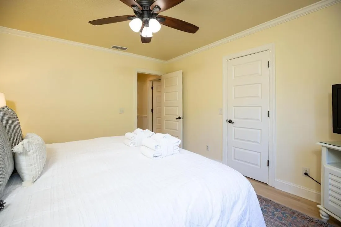2359 Racquet Club *