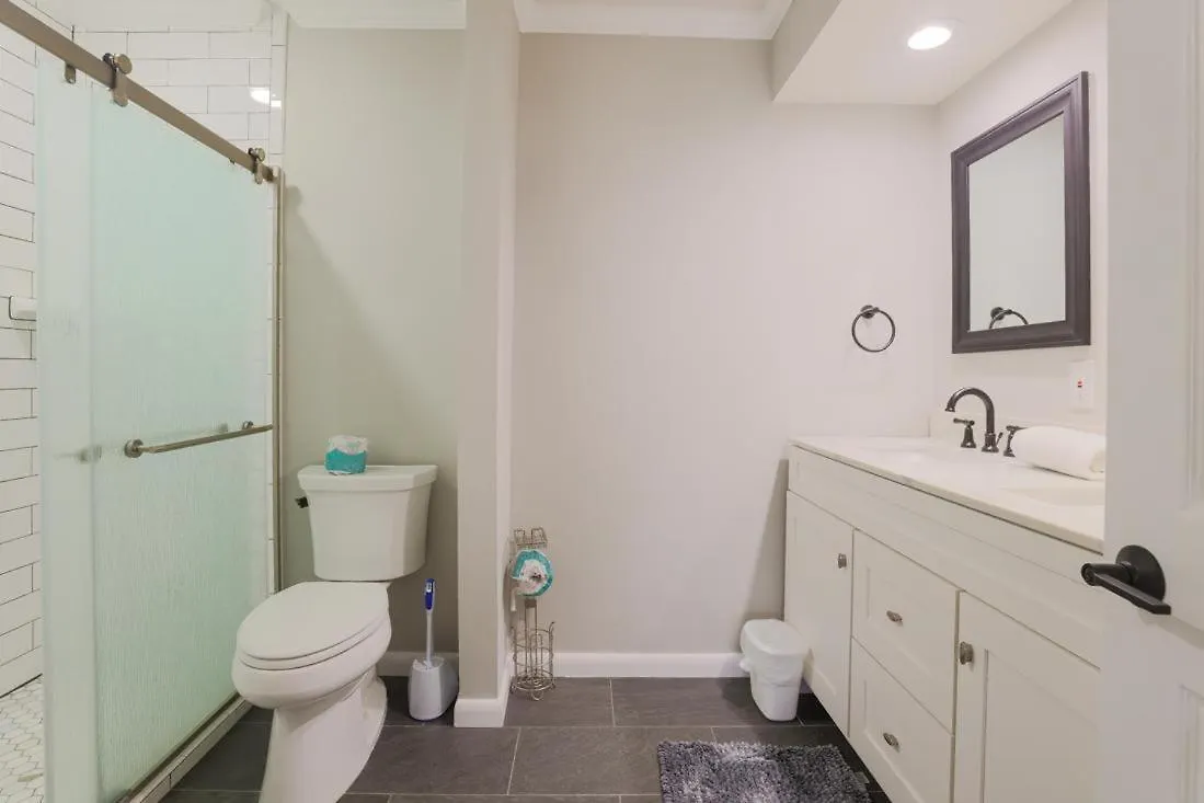 7 Genoa Court *