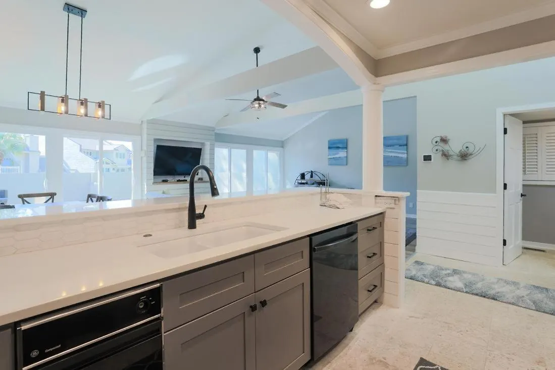 7 Genoa Court *