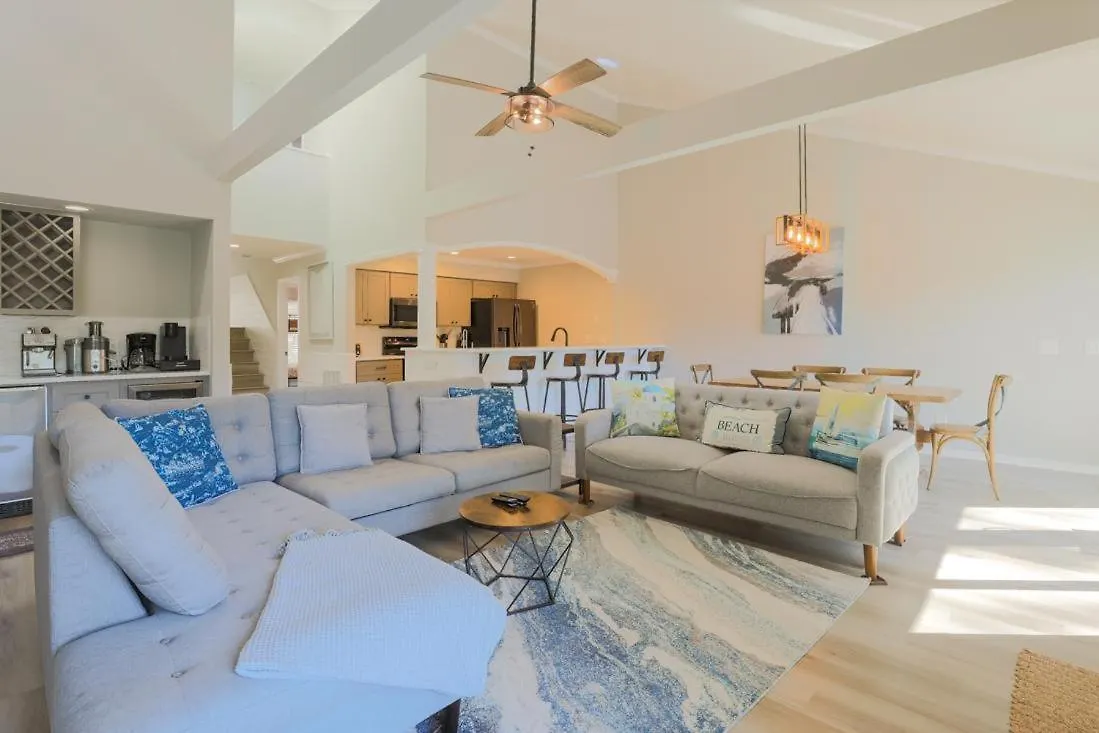 7 Genoa Court *