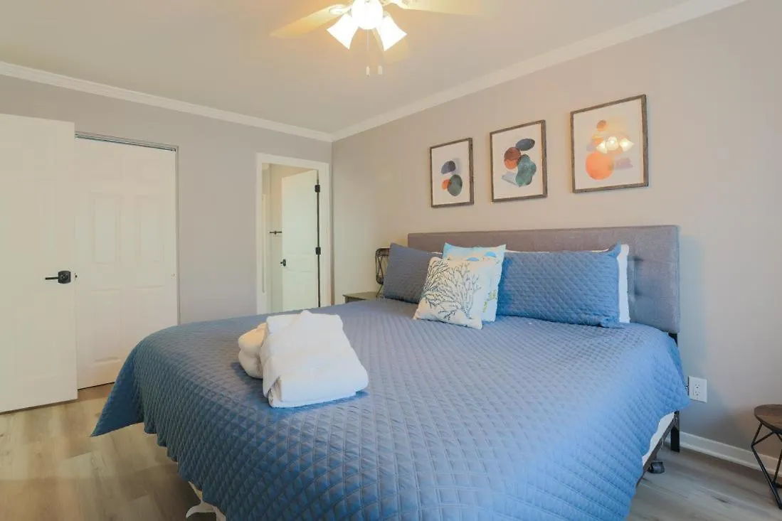 7 Genoa Court Holiday home *