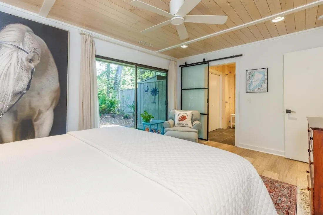 6 Pine Court *