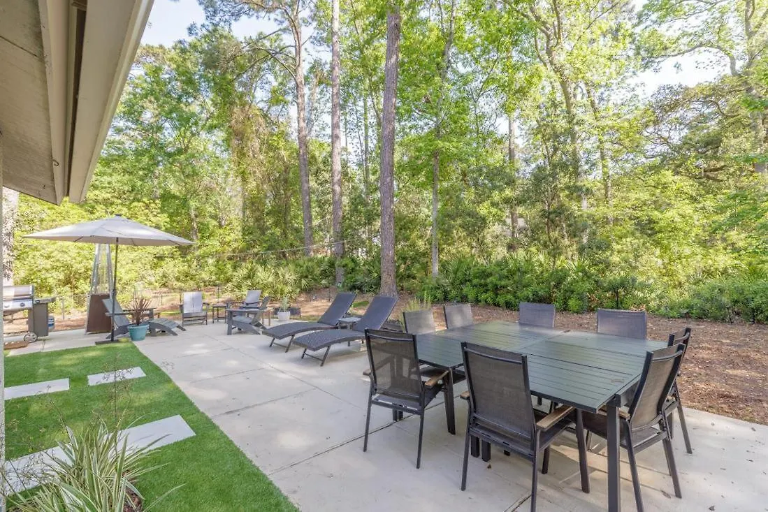 6 Pine Court Holiday home *