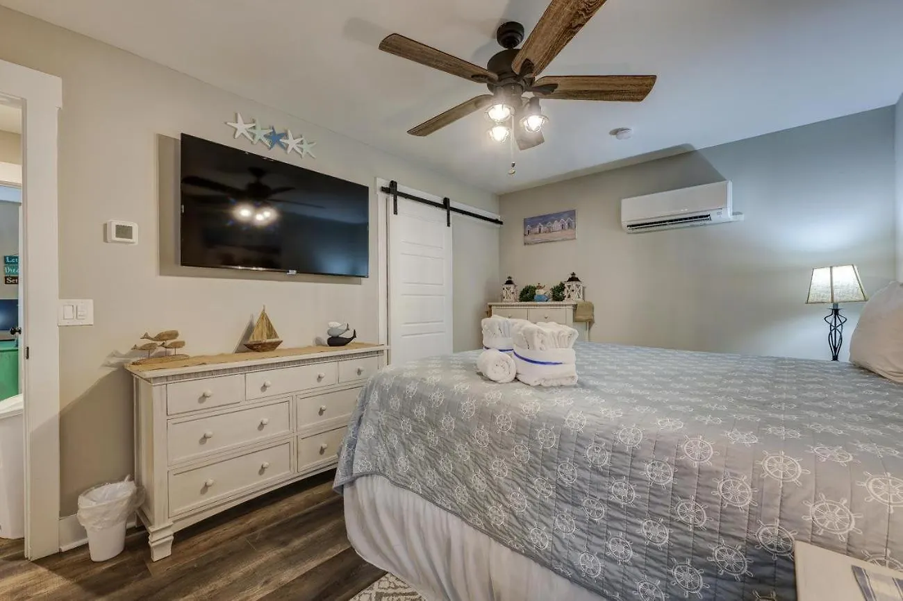 Villa 6b Gannet St.