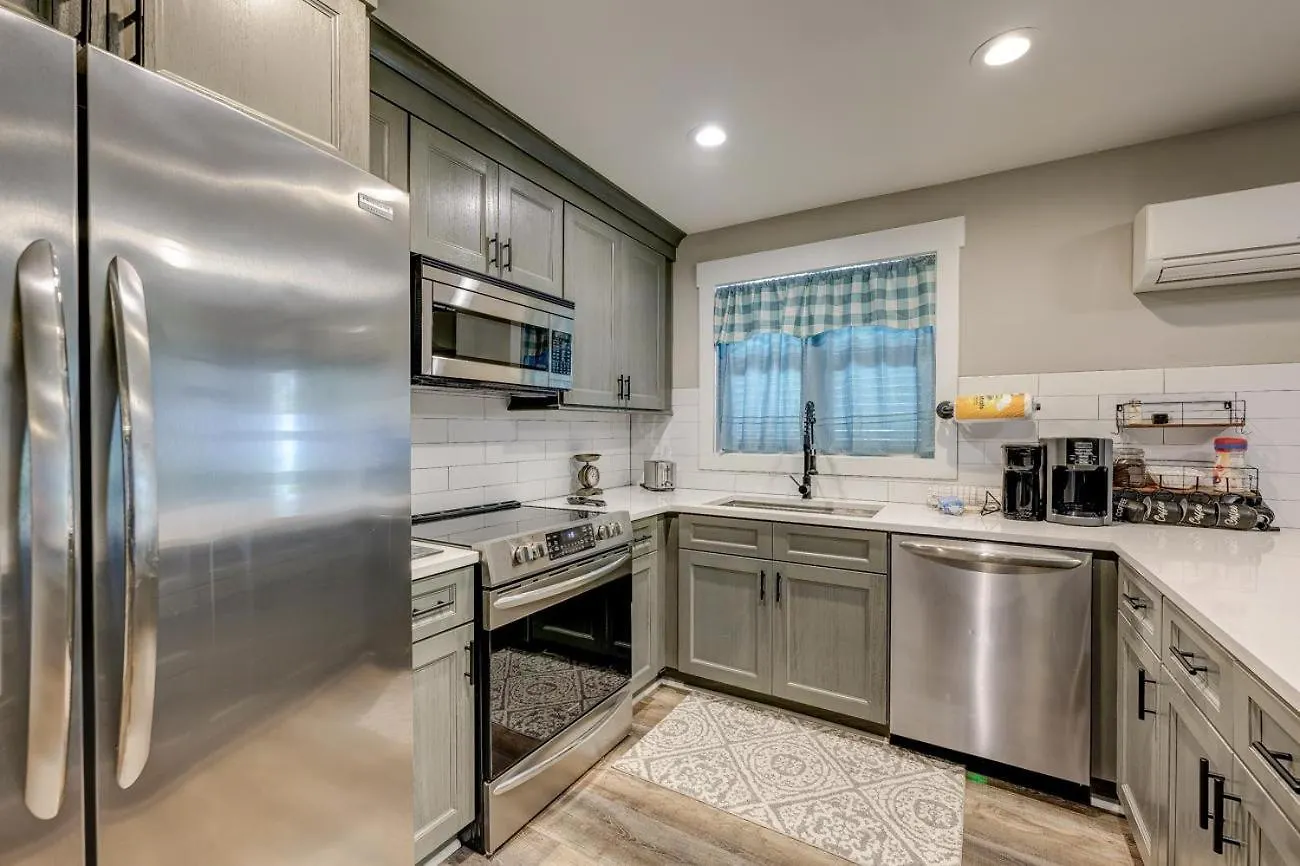 6b Gannet St.