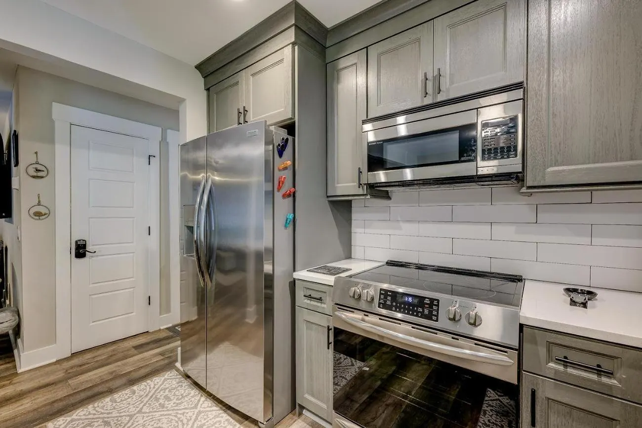 Villa 6b Gannet St.