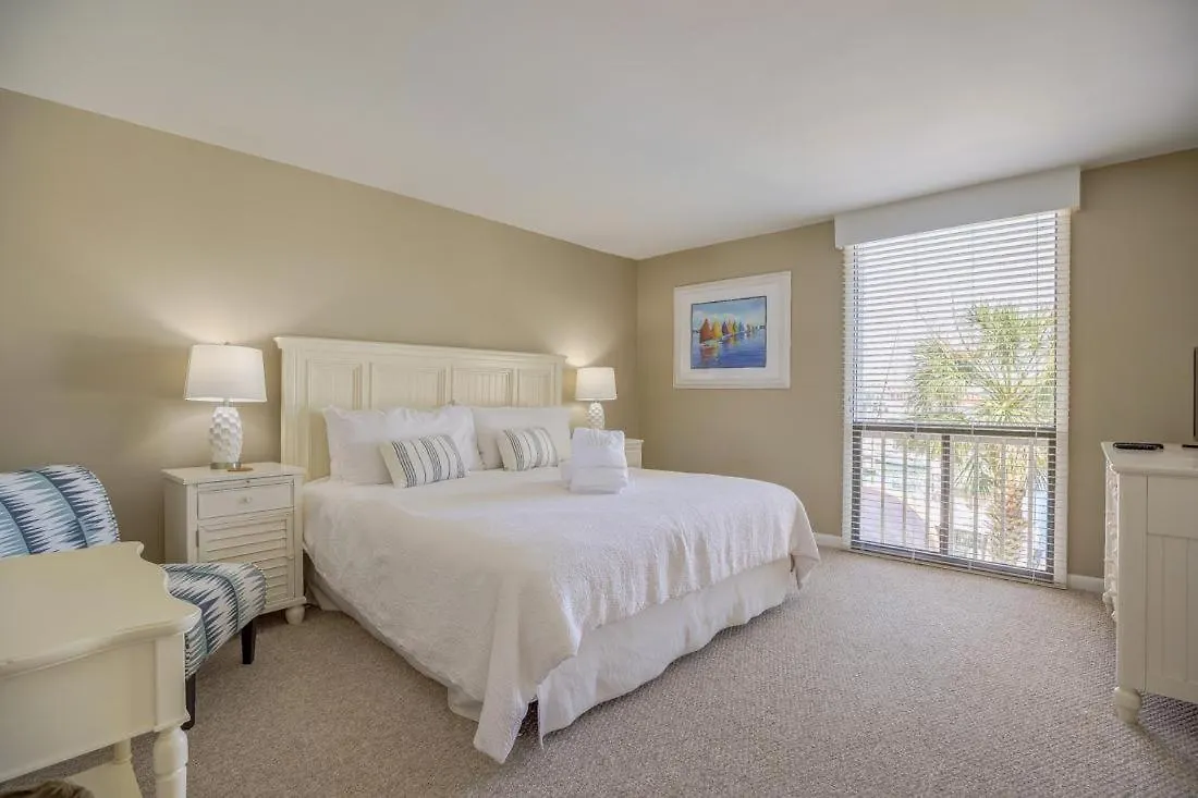 1028 Caravel Court