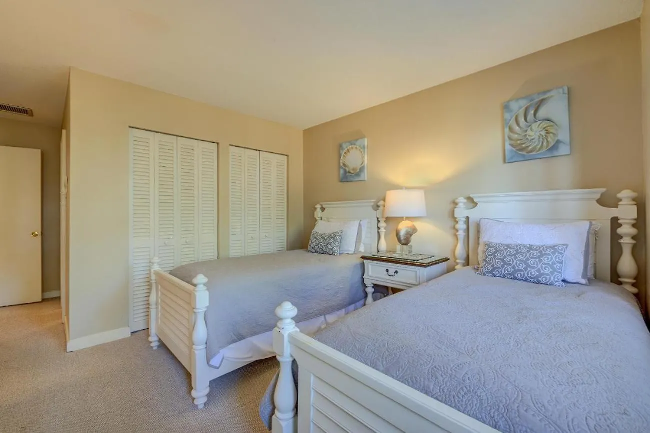 1425 South * Hilton Head Island