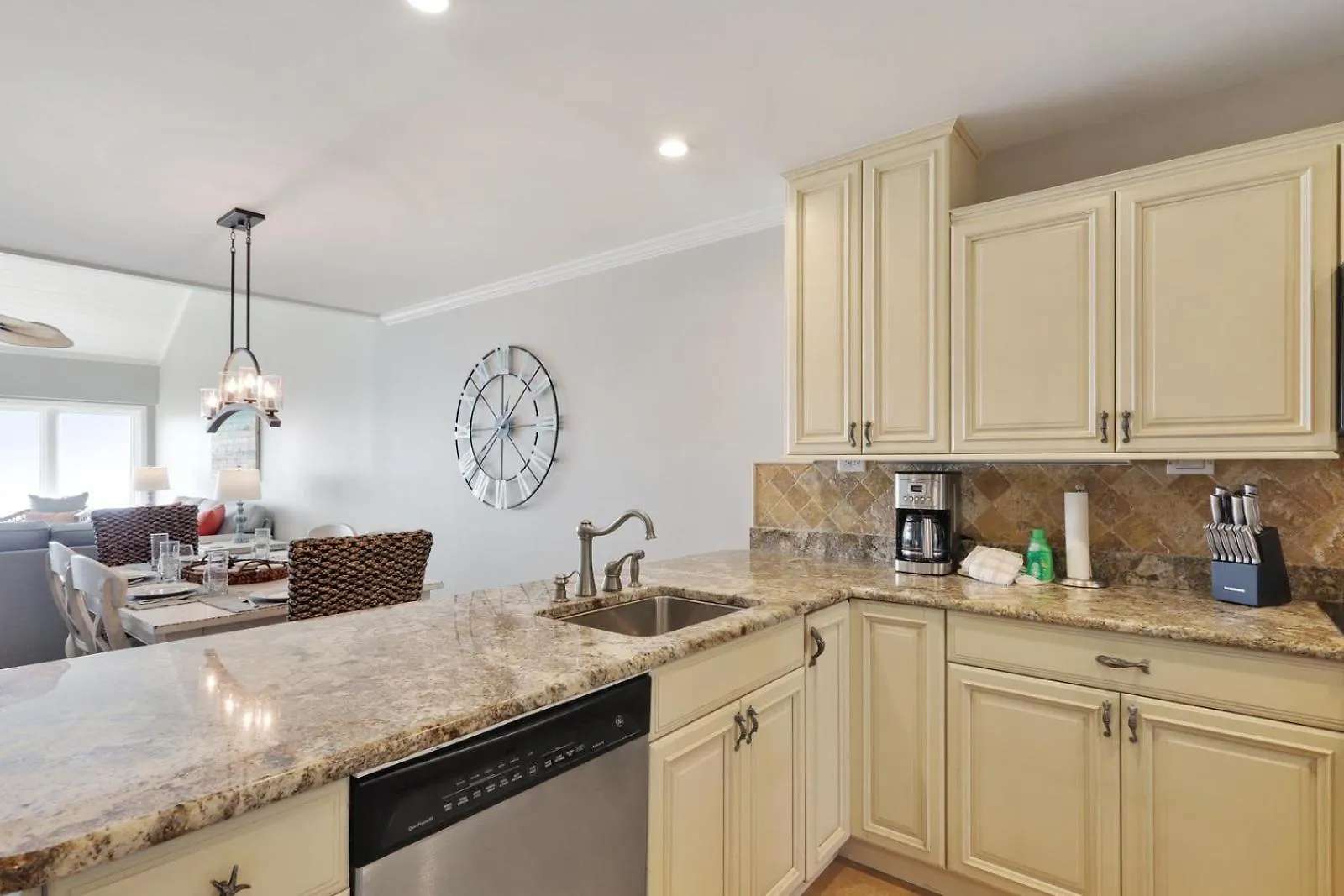503 Shorewood