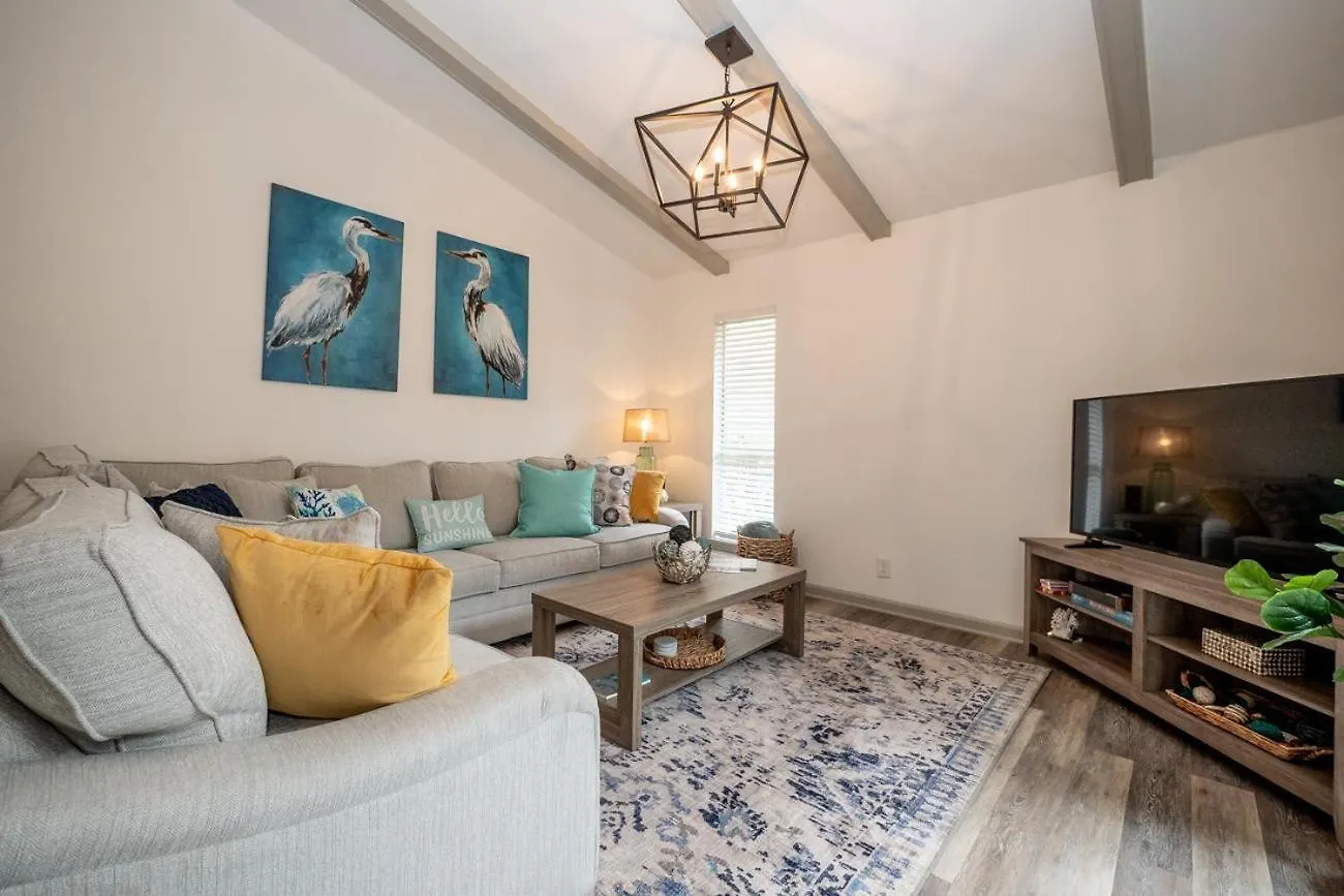55 Lawton Rd. * Hilton Head Island