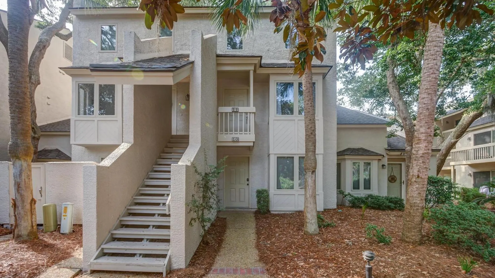 11 Arbor Villa