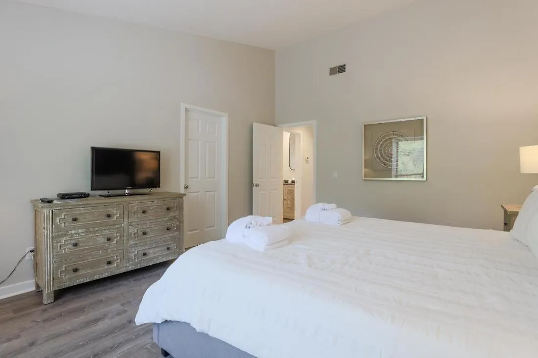 2375 Lighthouse Tennis Villa *