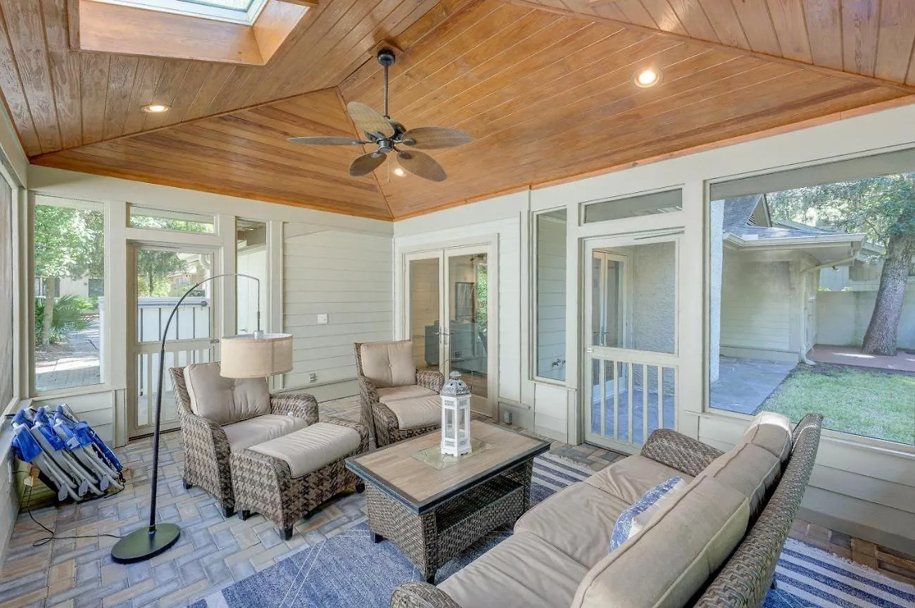 5 Hollyberry Lane