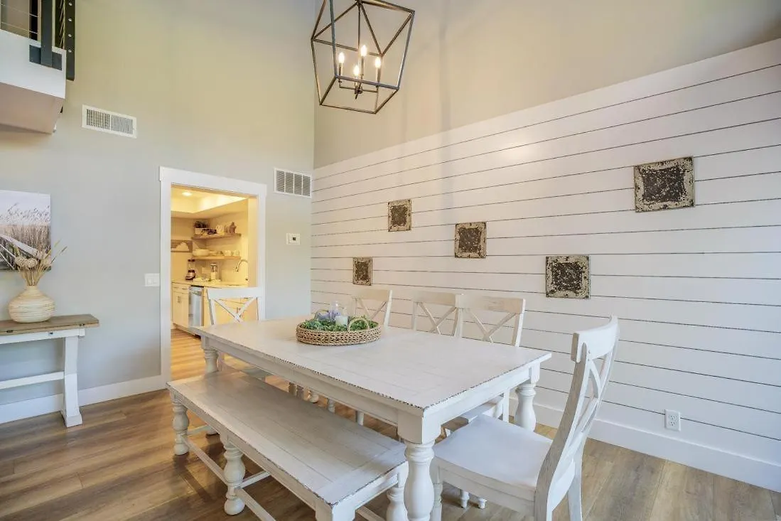 53 Woodbine *