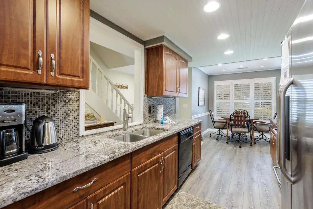 225 Evian Villa Hilton Head Island