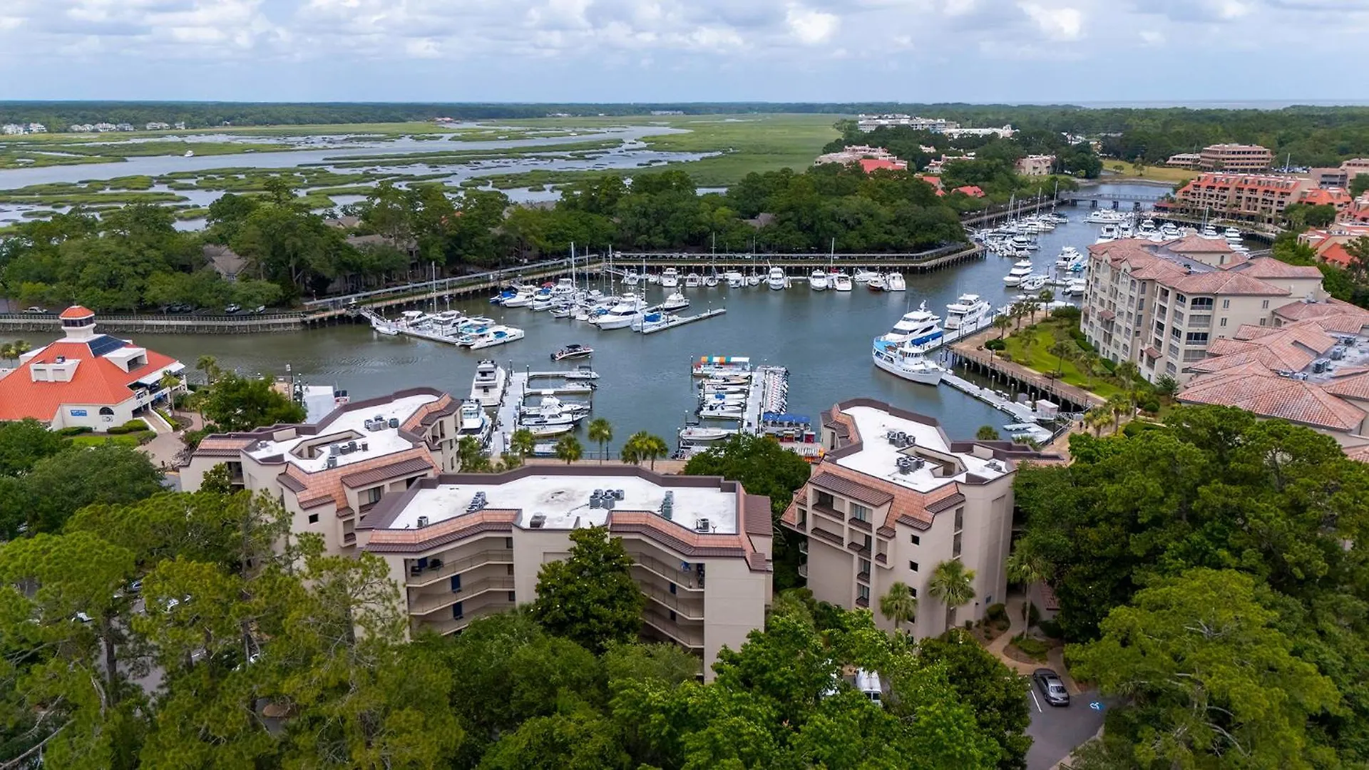 Yacht Club 7548 Hilton Head Island