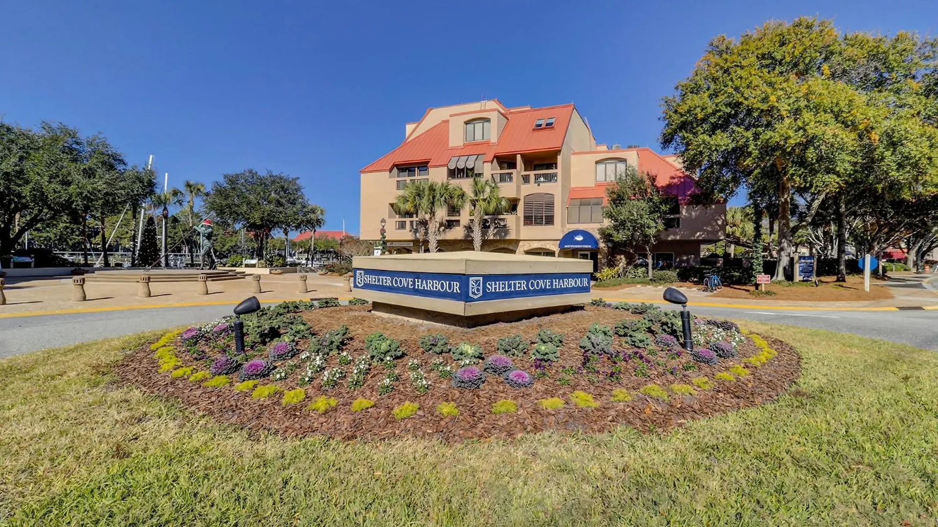 Villa Yacht Club 7548