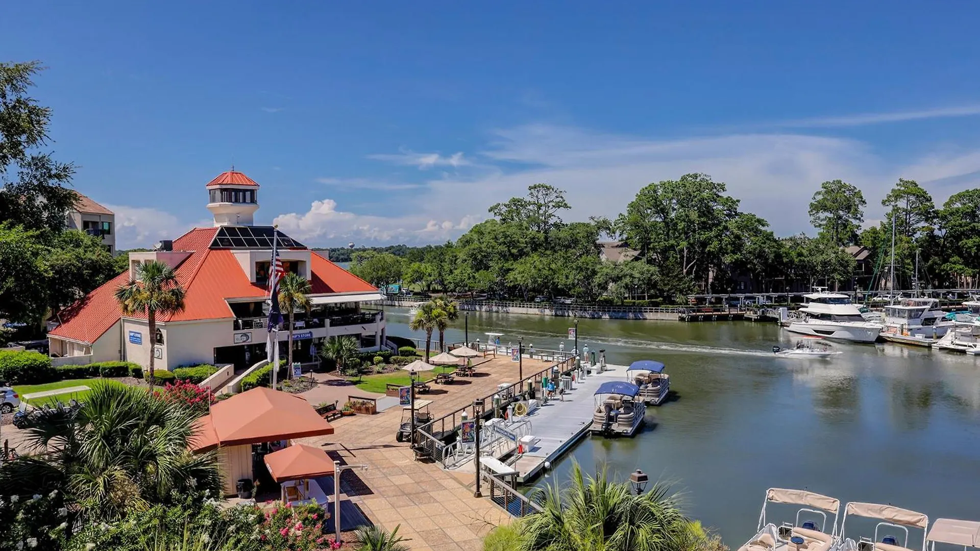 Villa Yacht Club 7548