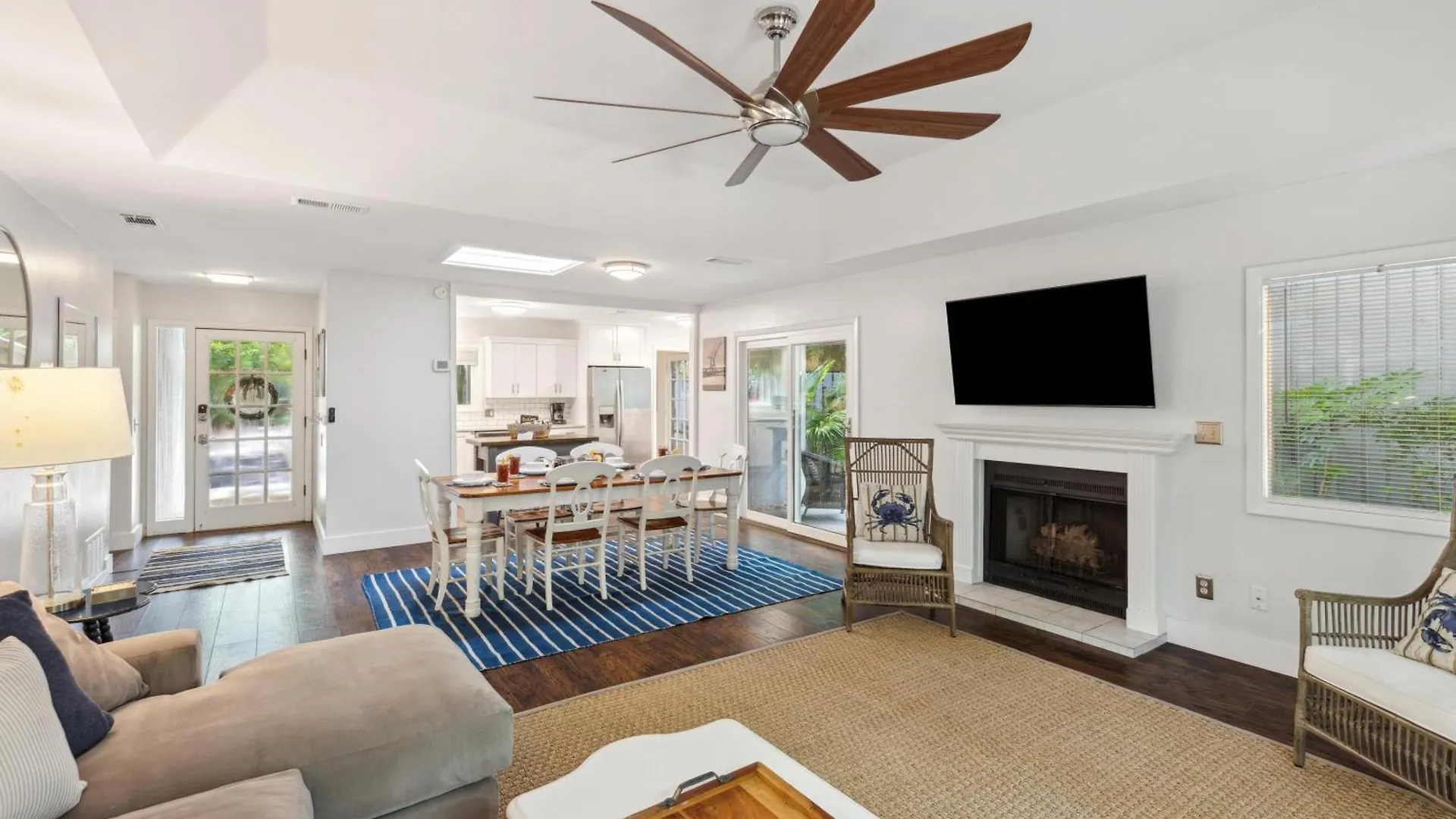 11 Pender Lane *