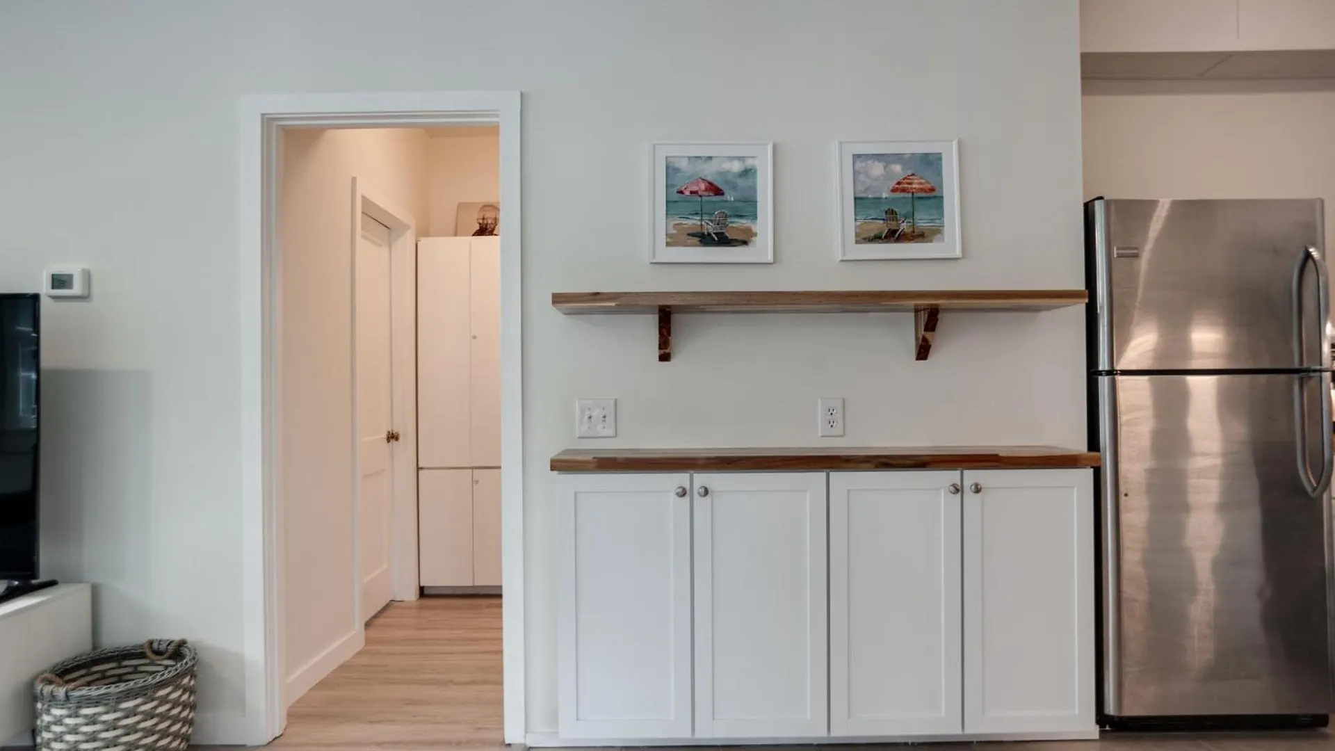 Holiday home Newly Renovated Duplex, Upper Unit, 4th Row From The *