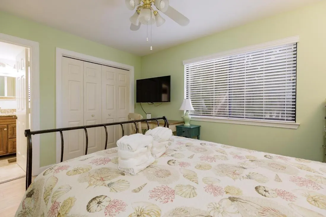 10 Ocean Gate Villa *