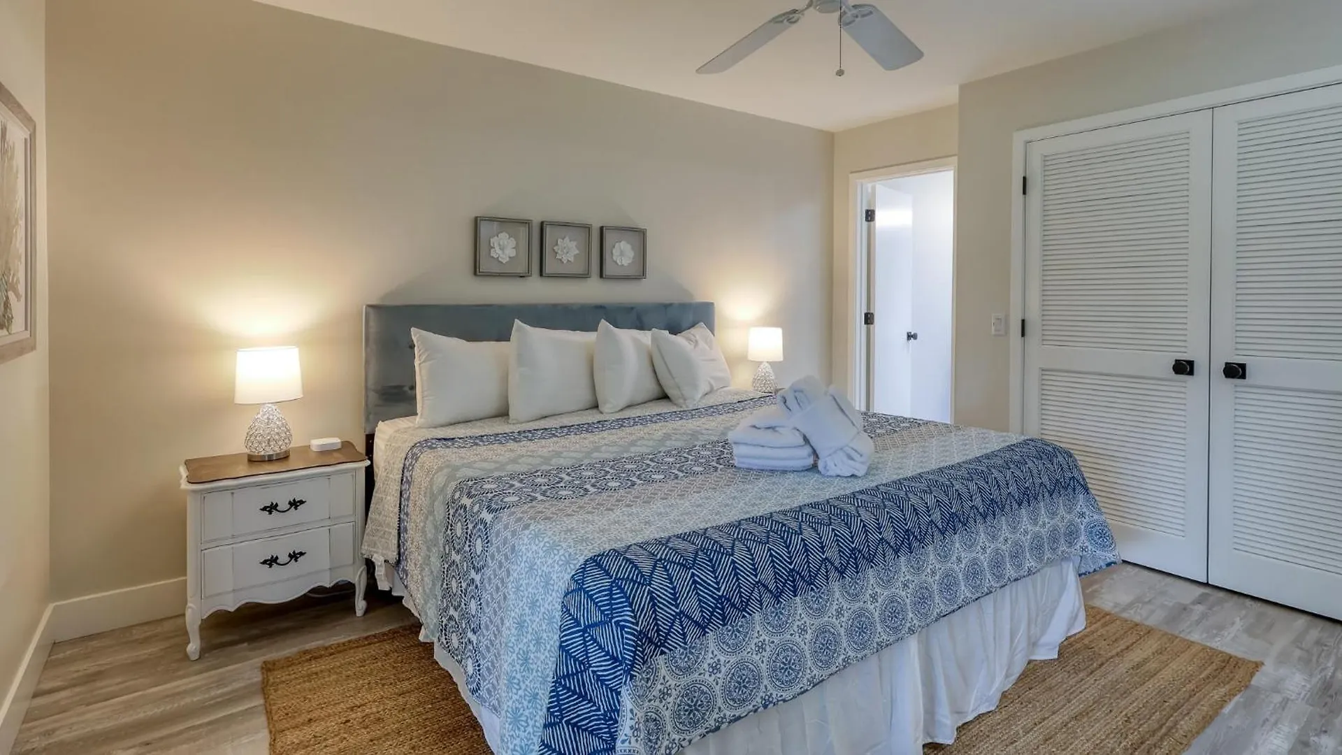 Villa 33 Kingston Cove - Host2coast