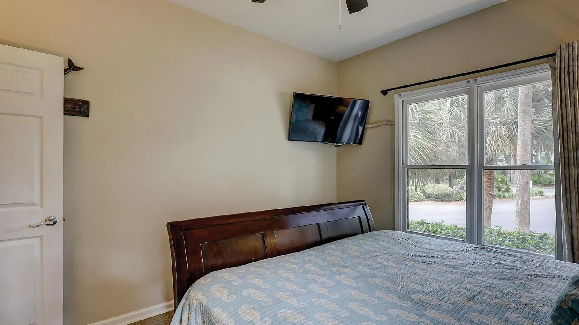 6 Ocean Breeze 3 Bedroom Forest Holiday home