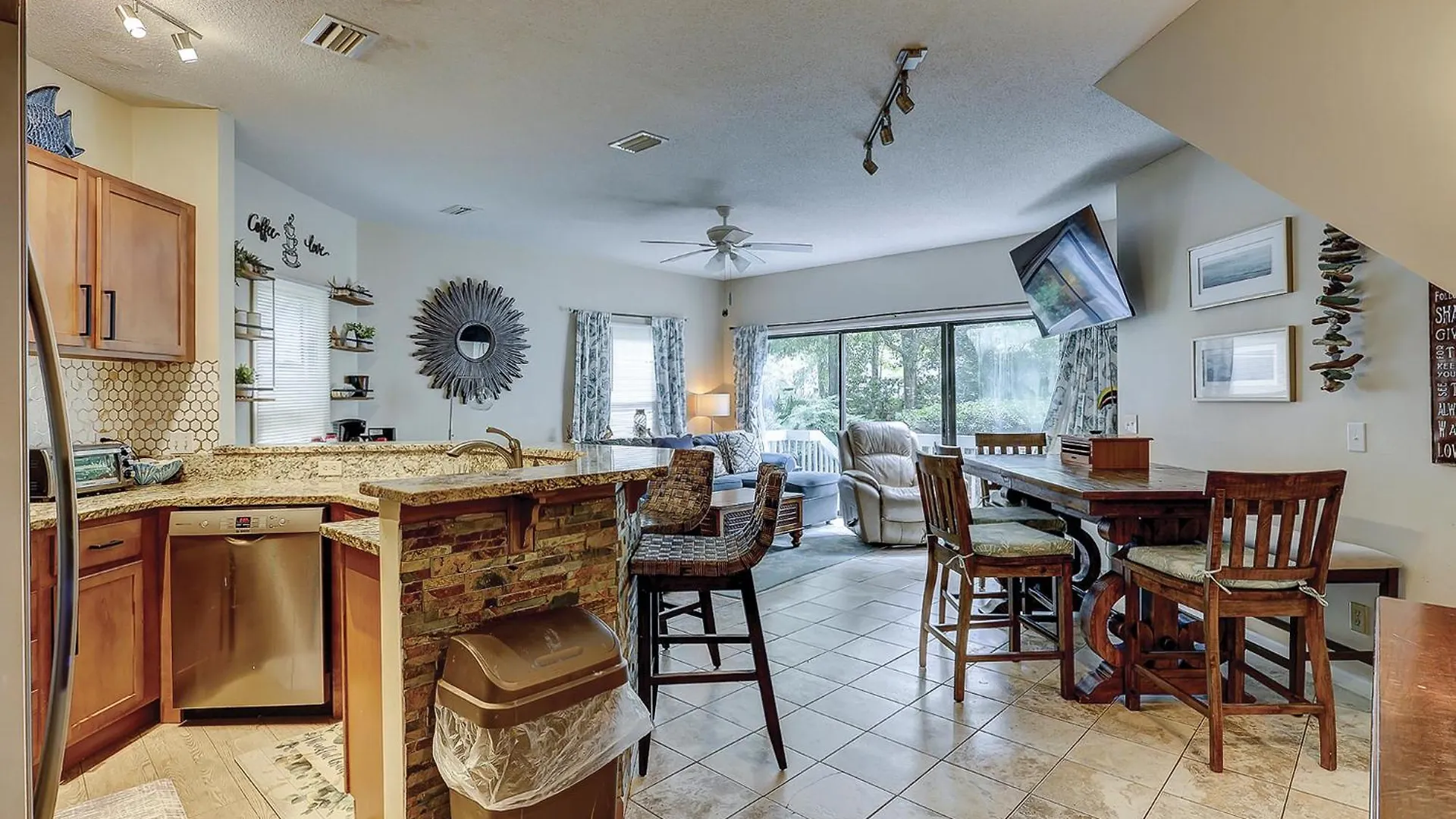 6 Ocean Breeze 3 Bedroom Forest *