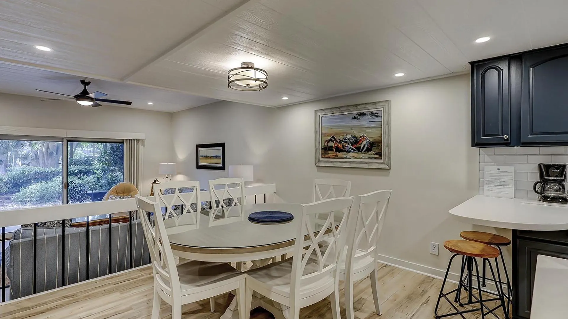 Updated Luxury 3 Bedroom 3 Ba Townhome In Sea Pines Near Harbourtown Sleeps 8 Community Pool Pet Friendly Holiday home *